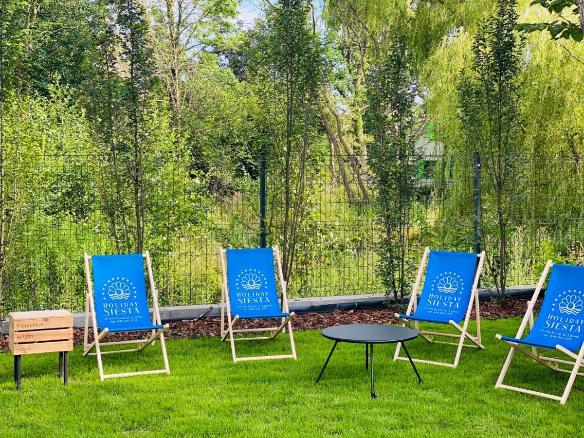 Holiday Siesta Pensjonat, Domki Rewal Exteriör bild