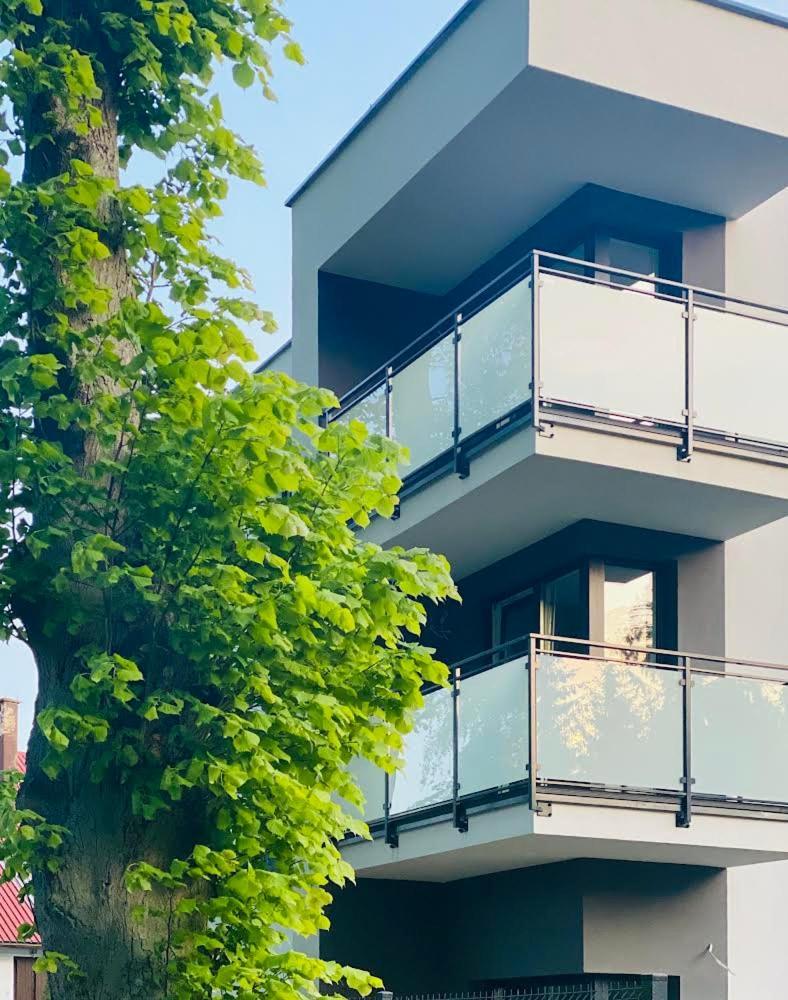 Holiday Siesta Pensjonat, Domki Rewal Exteriör bild